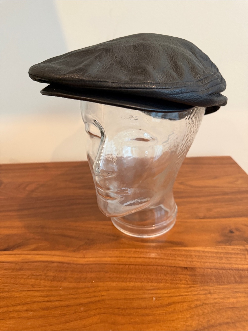 Harley-Davidson Vintage Black Leather Flat Cap with Metal Logo Plate